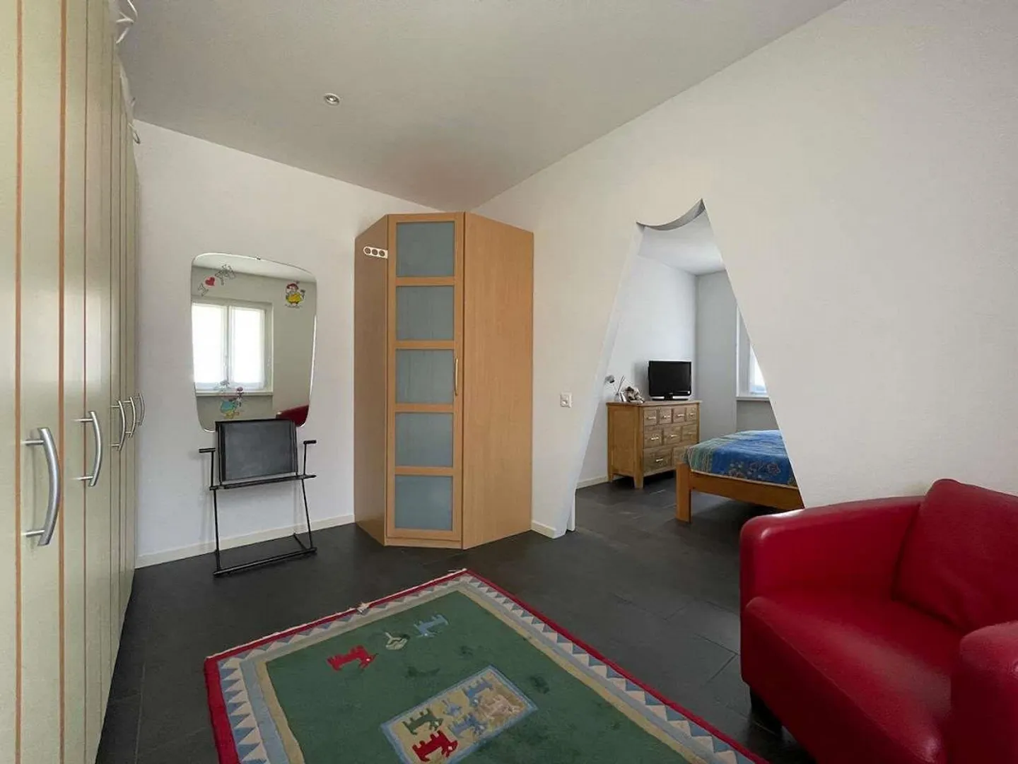 Maison avec grand jardin - Photo 10 sur 13