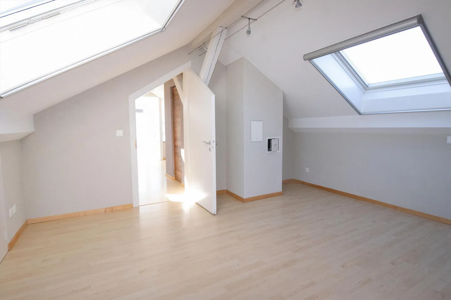 Beautiful 6½-room penthouse apartment in the heart of Cham - Photo 15 of 20