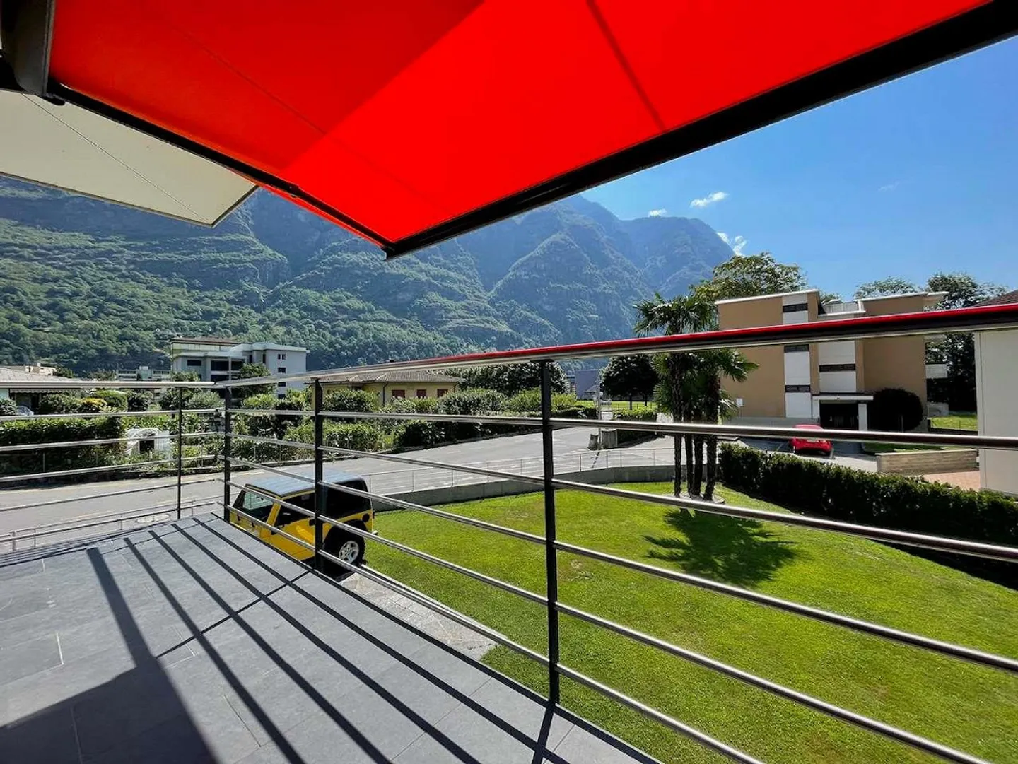 Maison avec grand jardin - Photo 3 sur 13