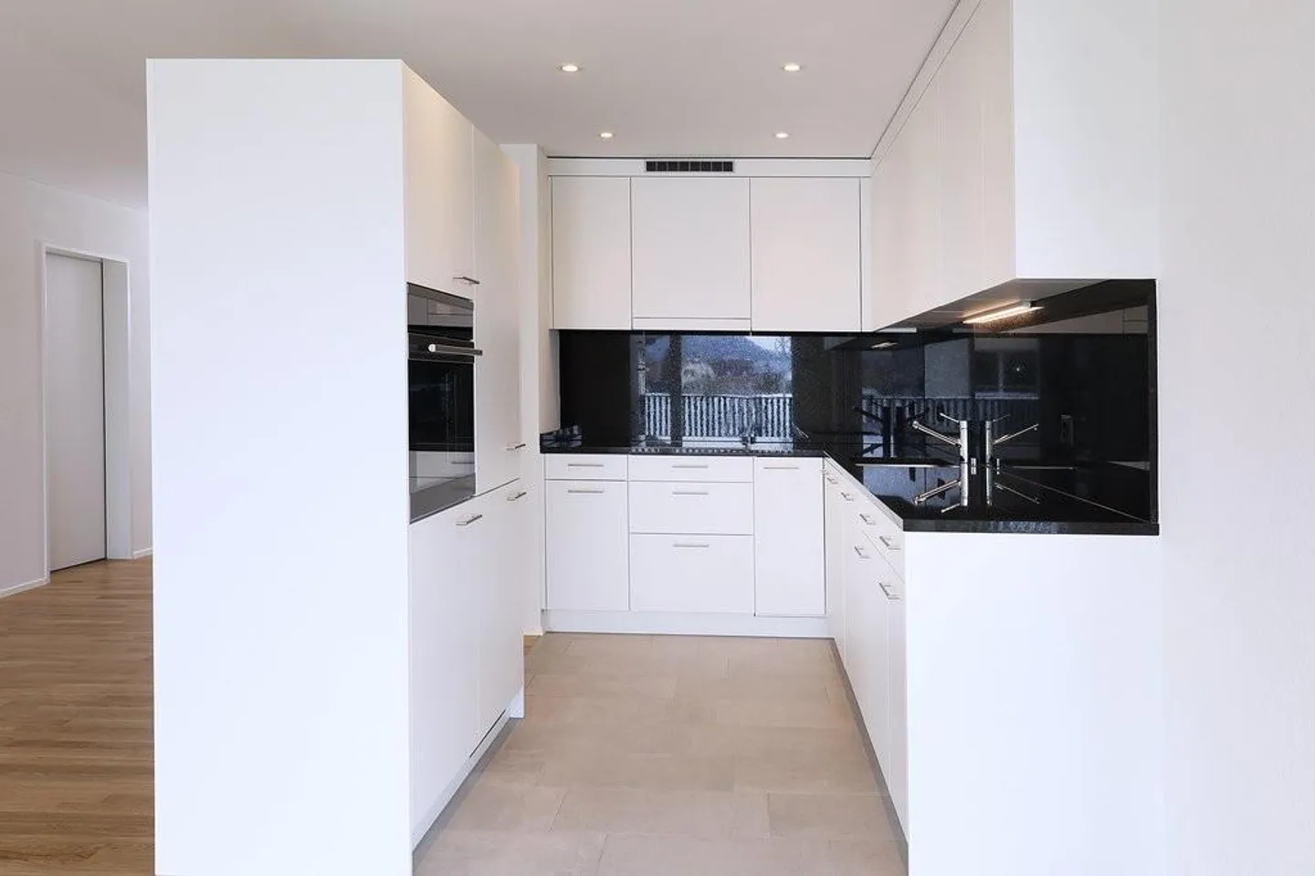 Charmante Wohnung mit Balkon - Foto 4 von 6