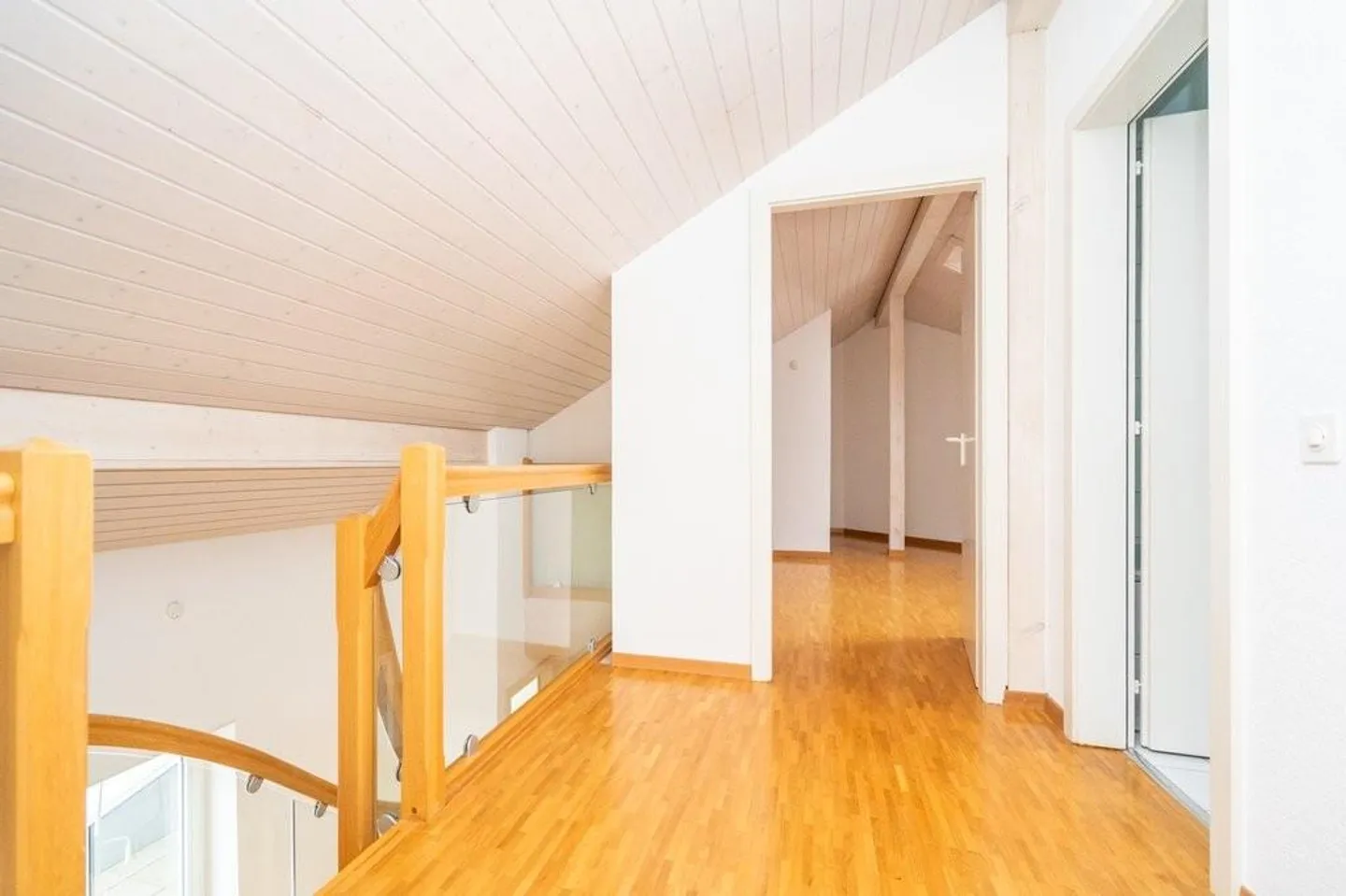 Belle appartement en duplex au cœur de Fribourg jusqu'à l'été 2027 - Photo 5 sur 8