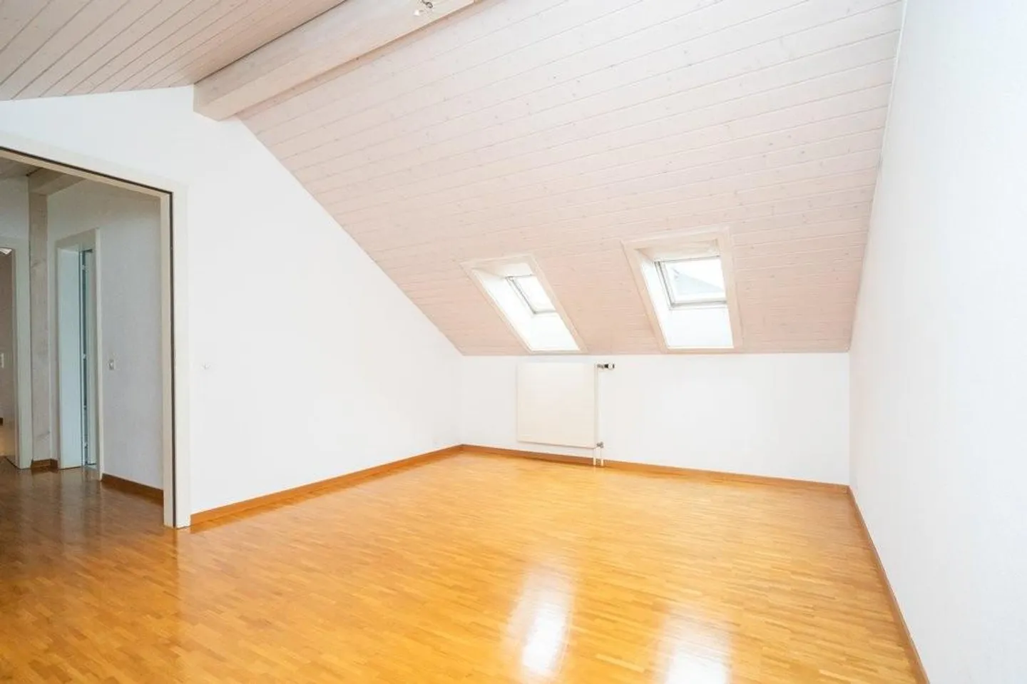 Belle appartement en duplex au cœur de Fribourg jusqu'à l'été 2027 - Photo 6 sur 8