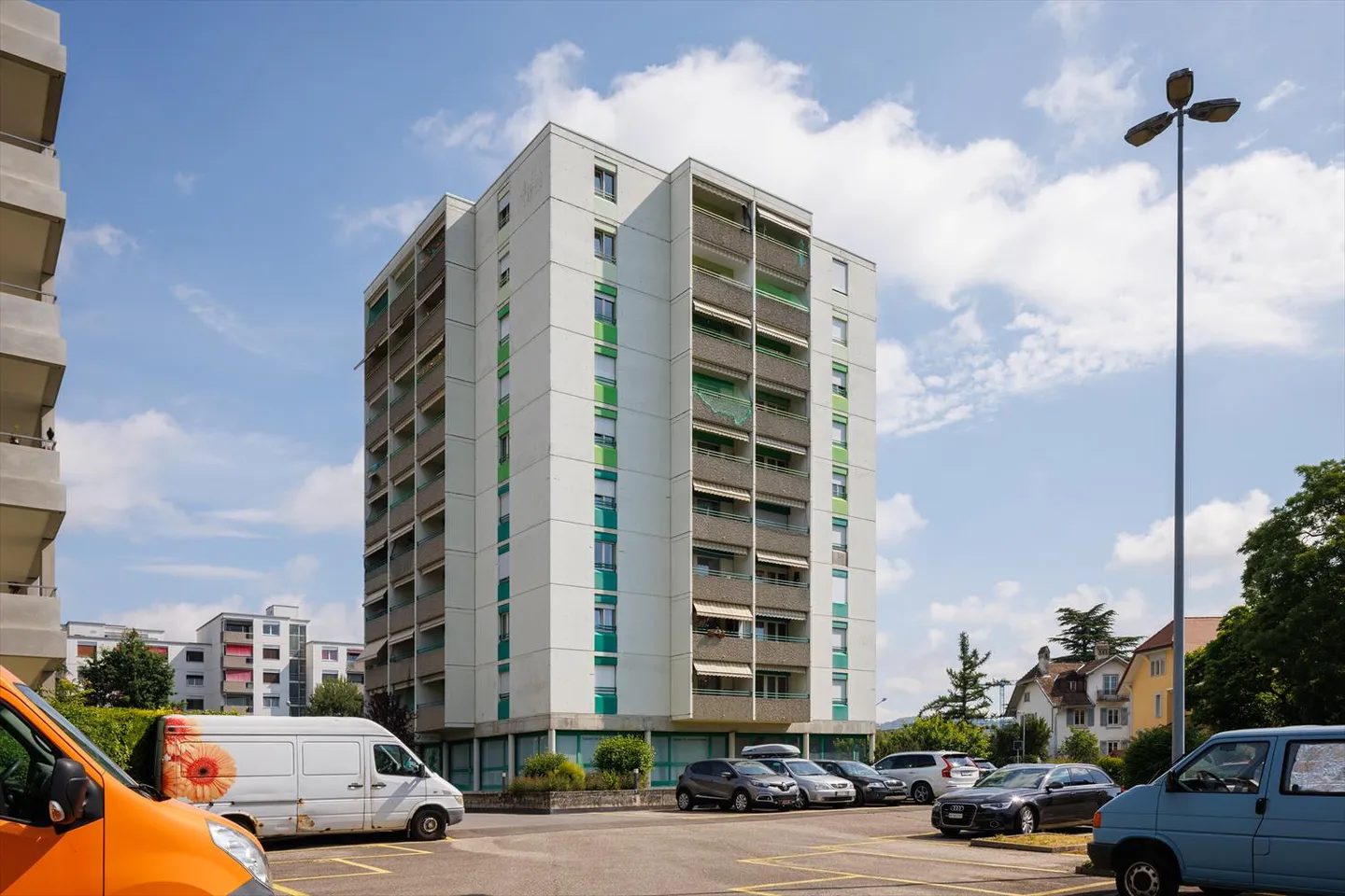 2.5 Room Apartment - Photo 3 of 3