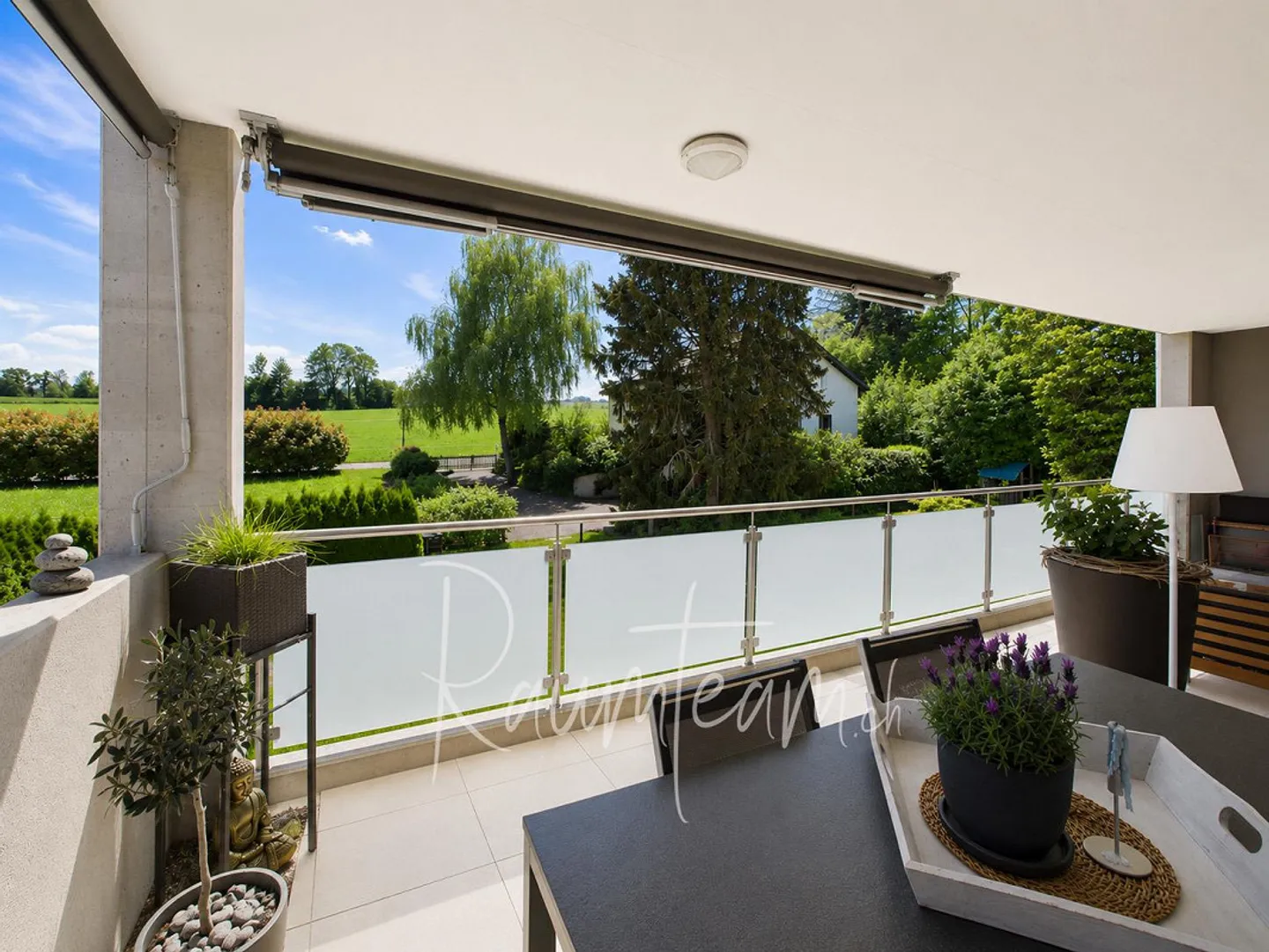 Bright apartment with a view of greenery - Photo 6 of 15