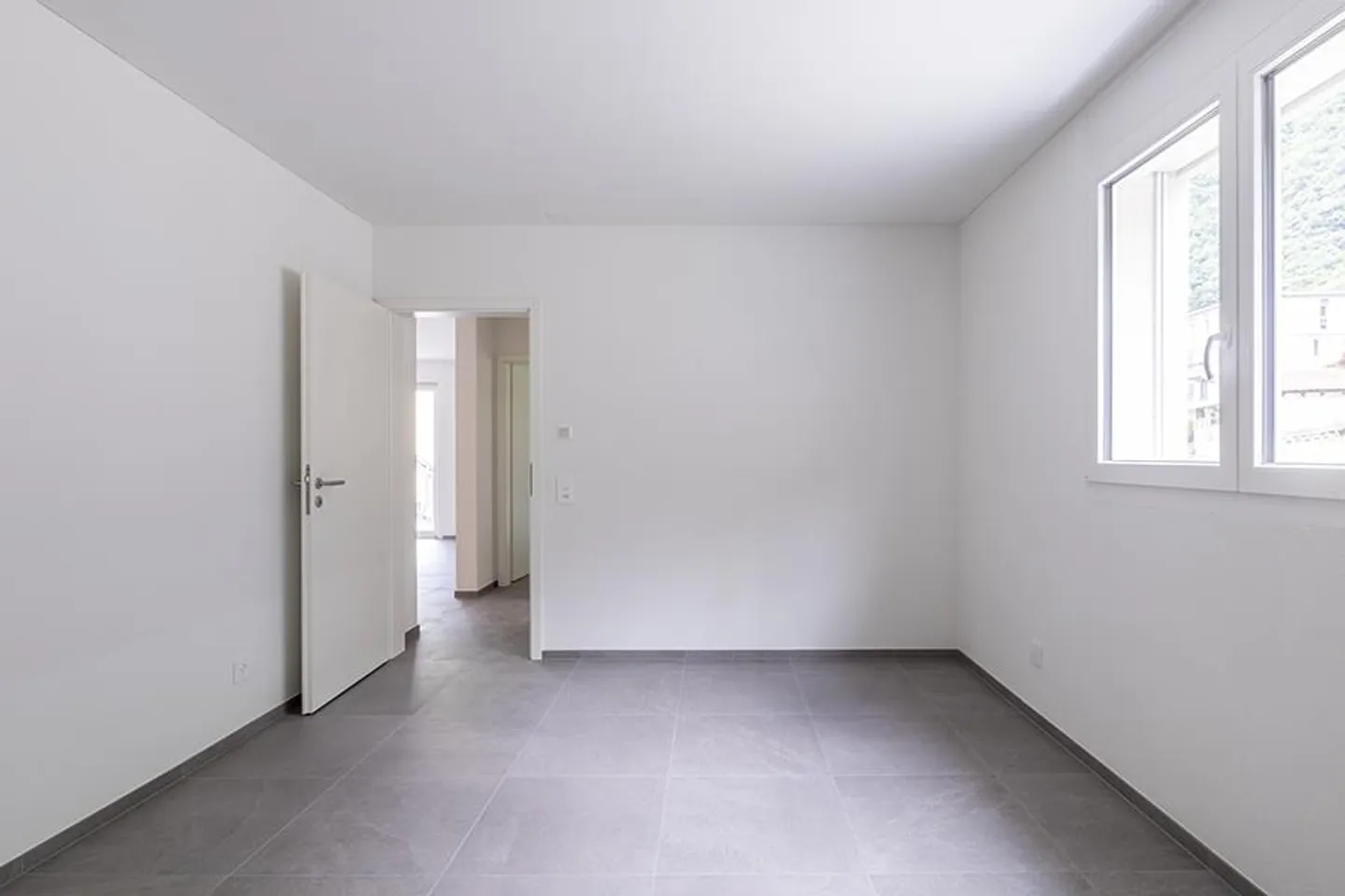 ELEGANTE 3.5 ZIMMER IN LUMINO - Foto 12 von 17