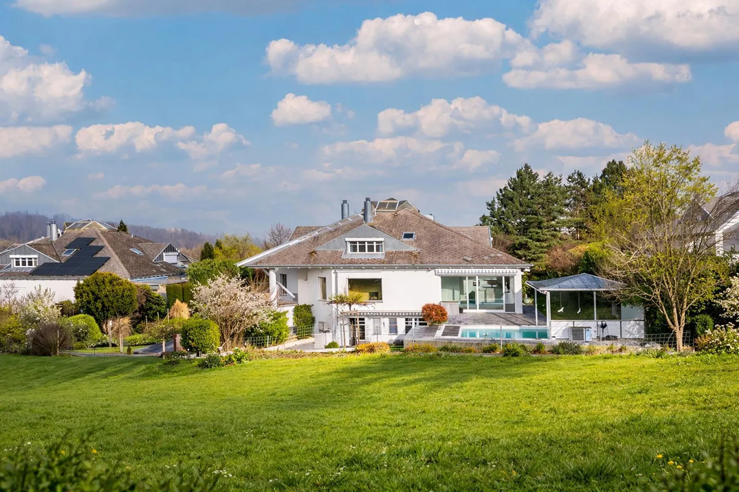 Casa 5½ locali con piscina e vista mozzafiato - Foto 1 di 5