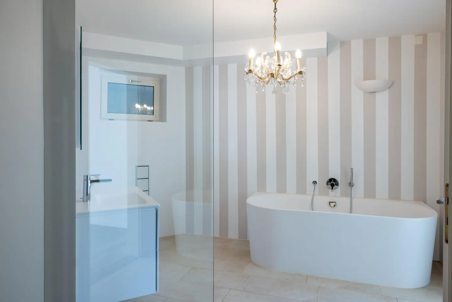 Casa 5½ locali con piscina e vista mozzafiato - Foto 3 di 5