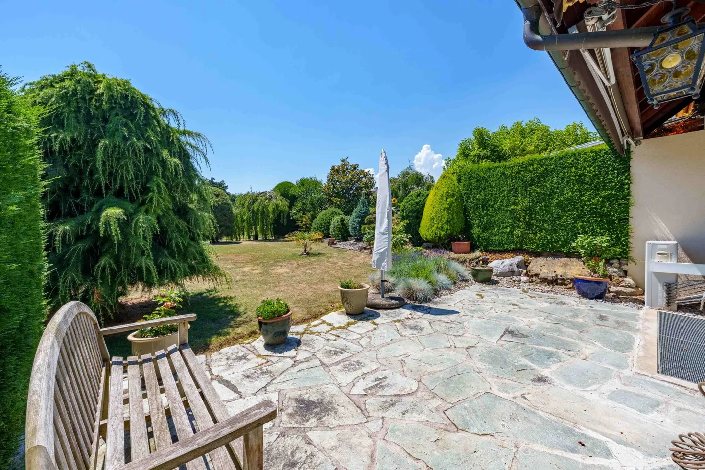 Duplex with large garden - Photo 1 of 20