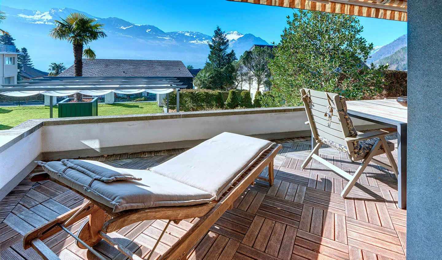 Exklusives Einfamilienhaus mit viel Umschwung und Seesicht - Foto 6 von 14