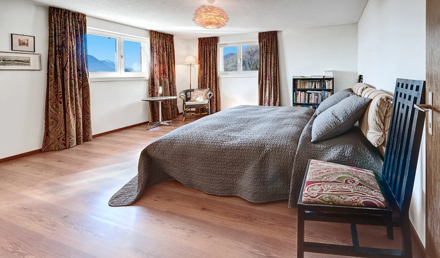 Exklusives Einfamilienhaus mit viel Umschwung und Seesicht - Foto 10 von 14