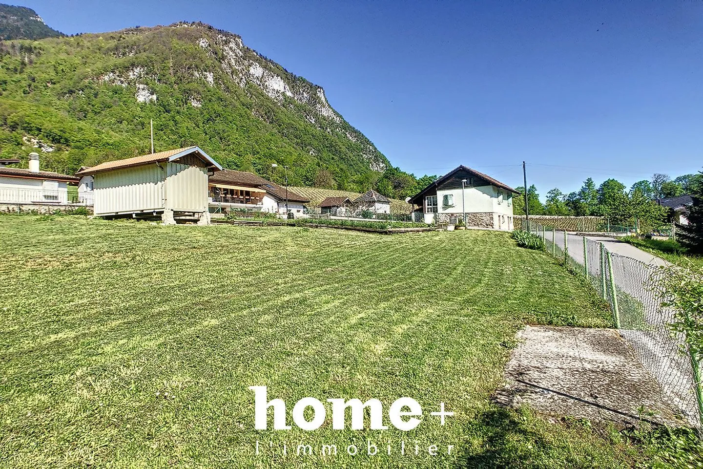 Baugrundstück mit Baugenehmigung - Projekt für 2 Villen - Foto 1 von 3