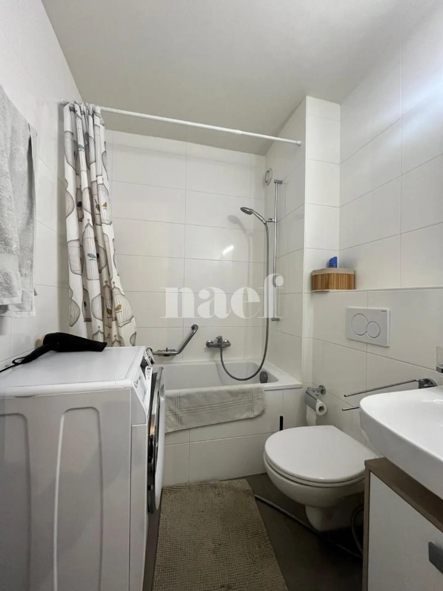 Appartamento completamente ristrutturato nel 2023 a due passi dal lago e dai negozi - Foto 6 di 10