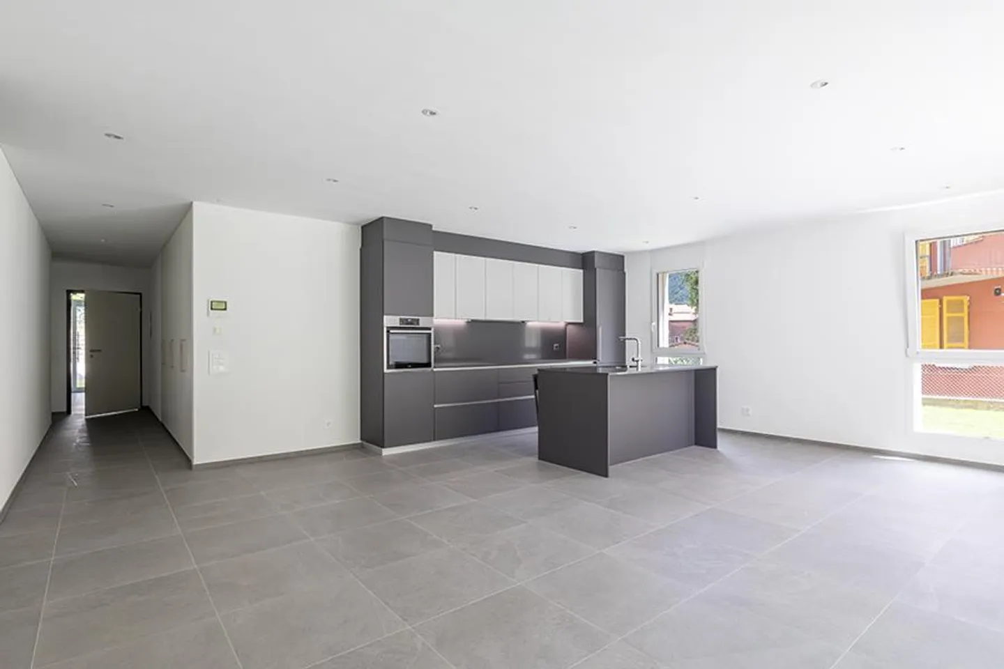 (LOCATION AVEC OPTION D'ACHAT) MODERNE 3.5 PIÈCES AVEC JARDIN À LUMINO - Photo 3 sur 21