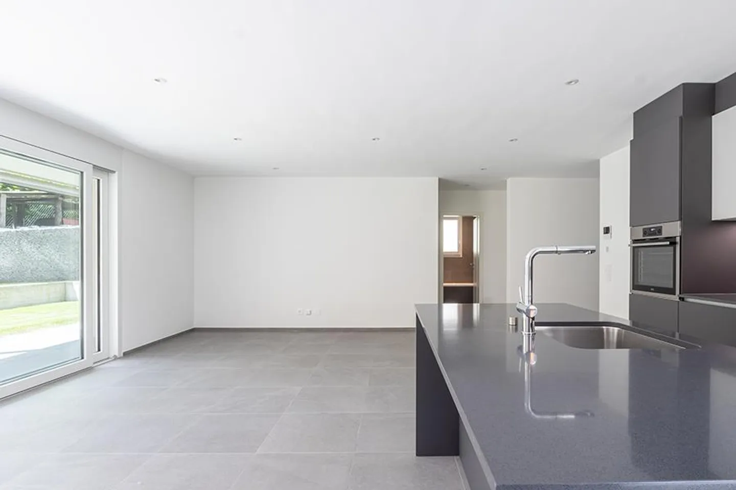 (LOCATION AVEC OPTION D'ACHAT) MODERNE 3.5 PIÈCES AVEC JARDIN À LUMINO - Photo 5 sur 21