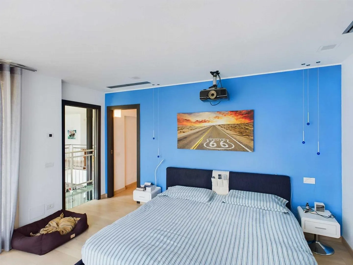 "Prestigiosa villa con giardino, piscina interna e wellness" - Foto 10 di 19
