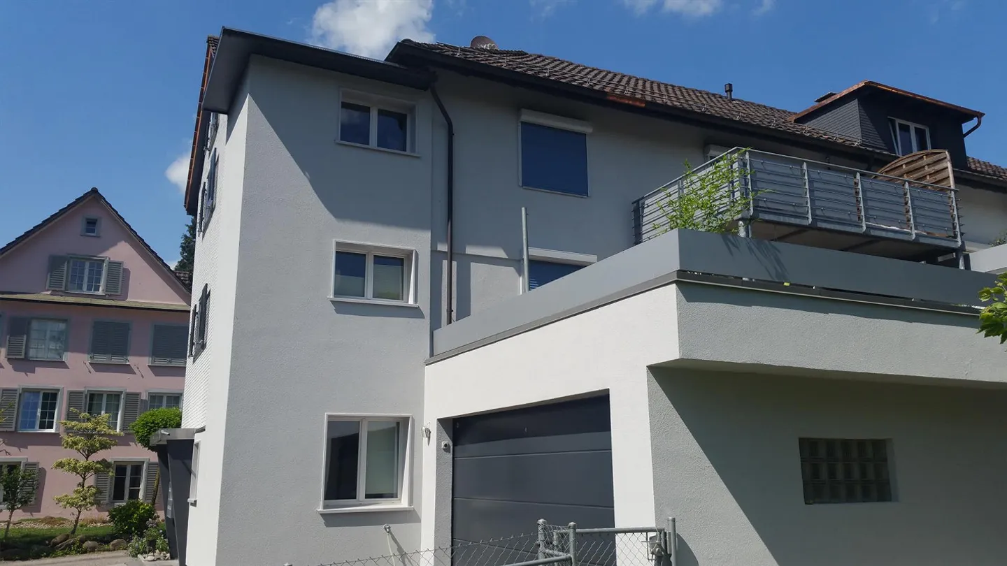 Appartamento affascinante e accogliente di 3.5 stanze, con balcone + area giardino - Foto 1 di 16