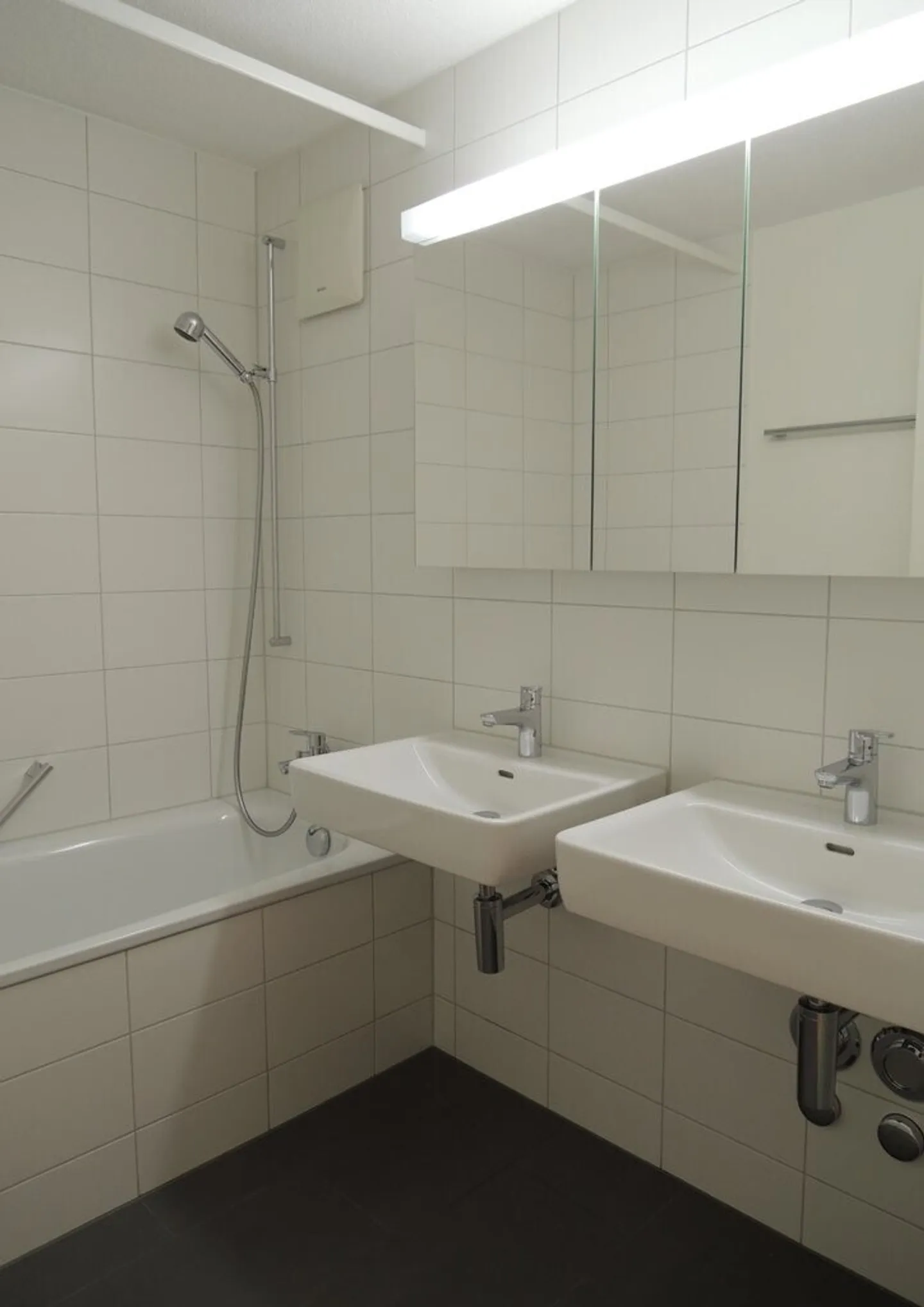 Your Apartment - Your Paradise! - Photo 5 of 7