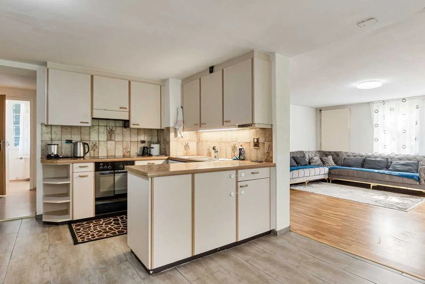 Maison bi-familiale avec jardin et 4 places de parking à Reinach AG - Photo 7 sur 13