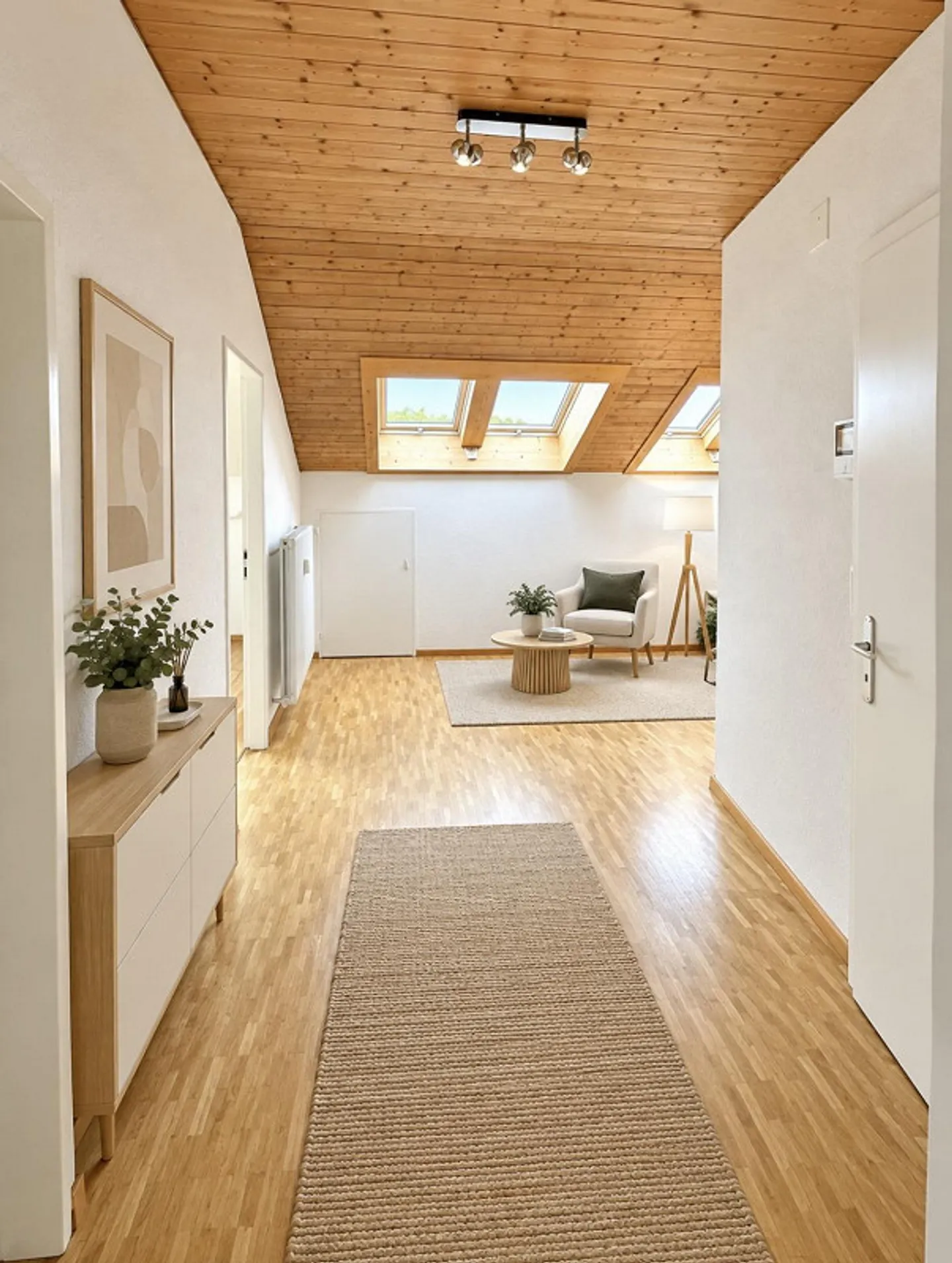 Beautiful bright attic apartment - Photo 2 of 12