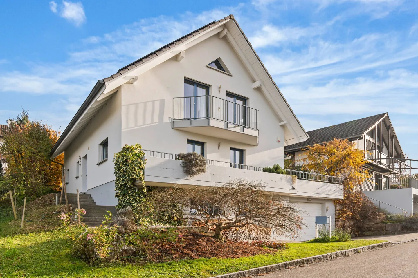 Detached single-family house in a family-friendly location! - Photo 1 of 15