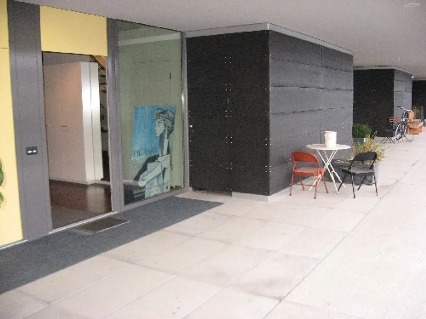 Vie moderne au cœur de Winterthur LOCATION SANS DÉPÔT - Photo 4 sur 6