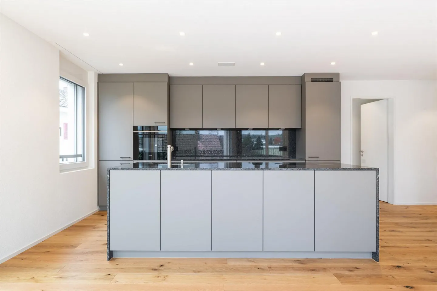 Neubau: Schöne 4.5-Zi.-Wohnung (2. OG) mit viel Wohnqualität - Foto 3 von 14