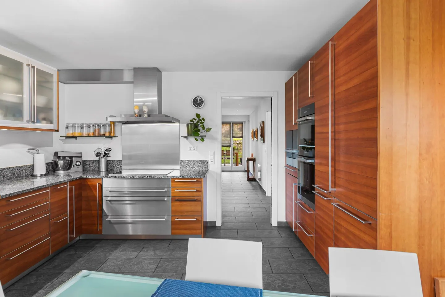 Detached single-family house in a family-friendly location! - Photo 6 of 15