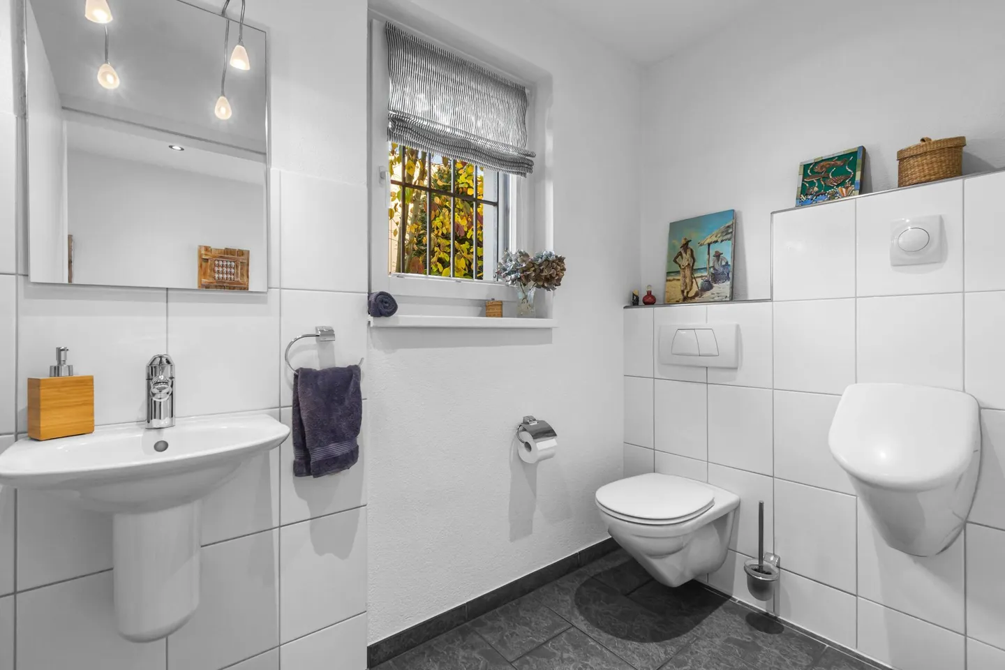 Detached single-family house in a family-friendly location! - Photo 8 of 15