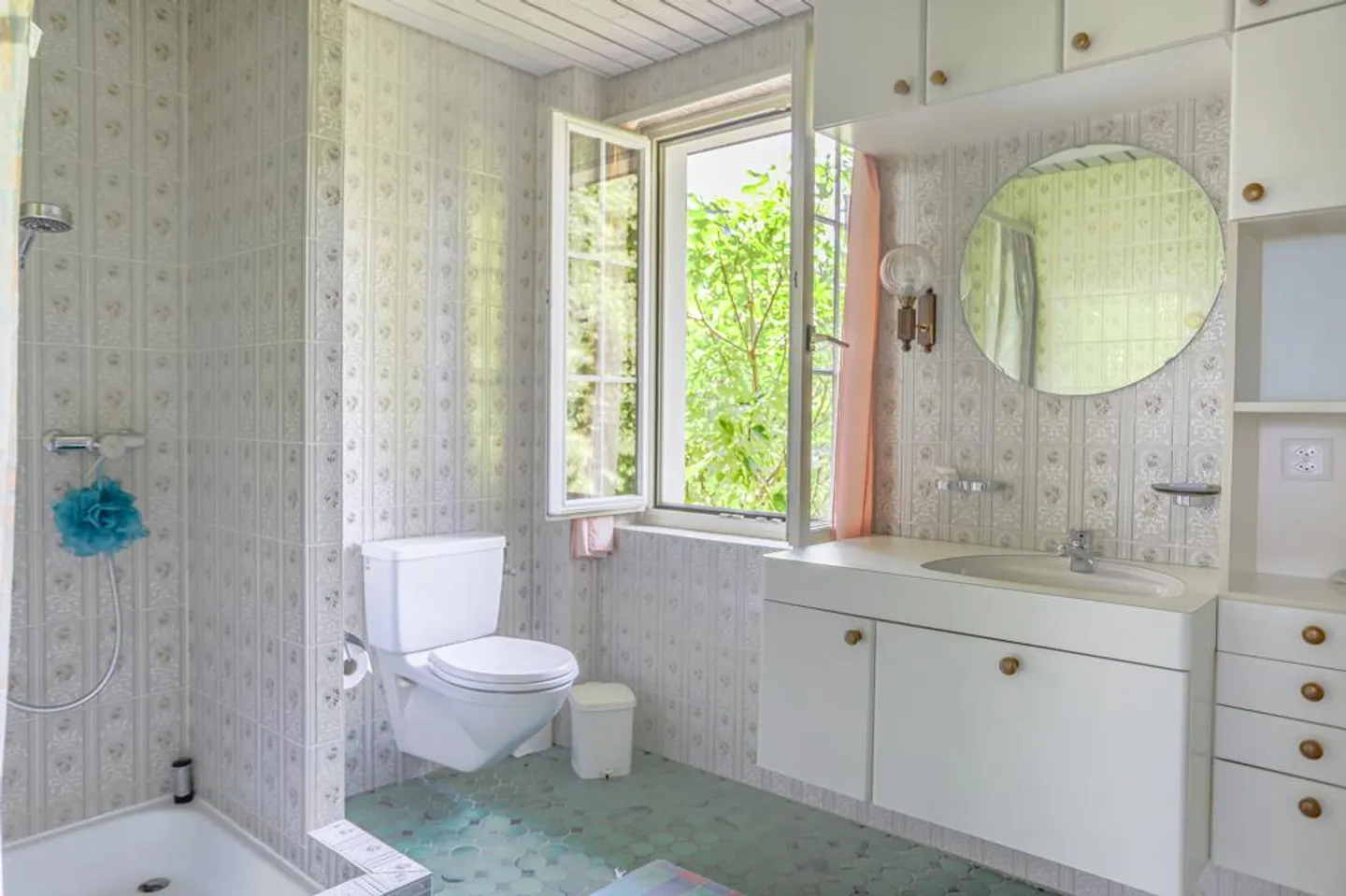 Casa unifamiliare elegante con molto fascino e ampio spazio naturale - Foto 4 di 7