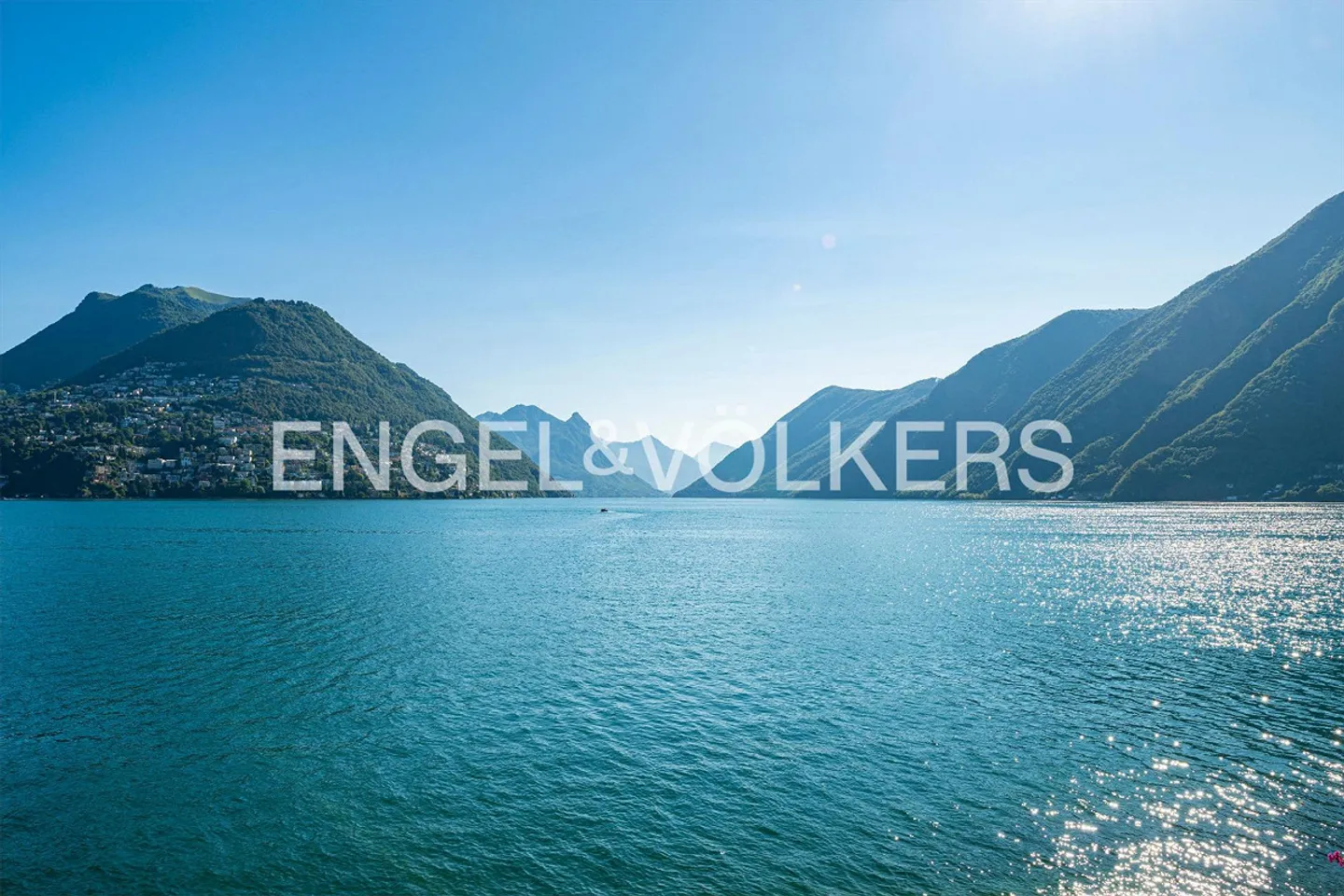 Villa direkt am See mit Anlegestelle - Foto 13 von 13