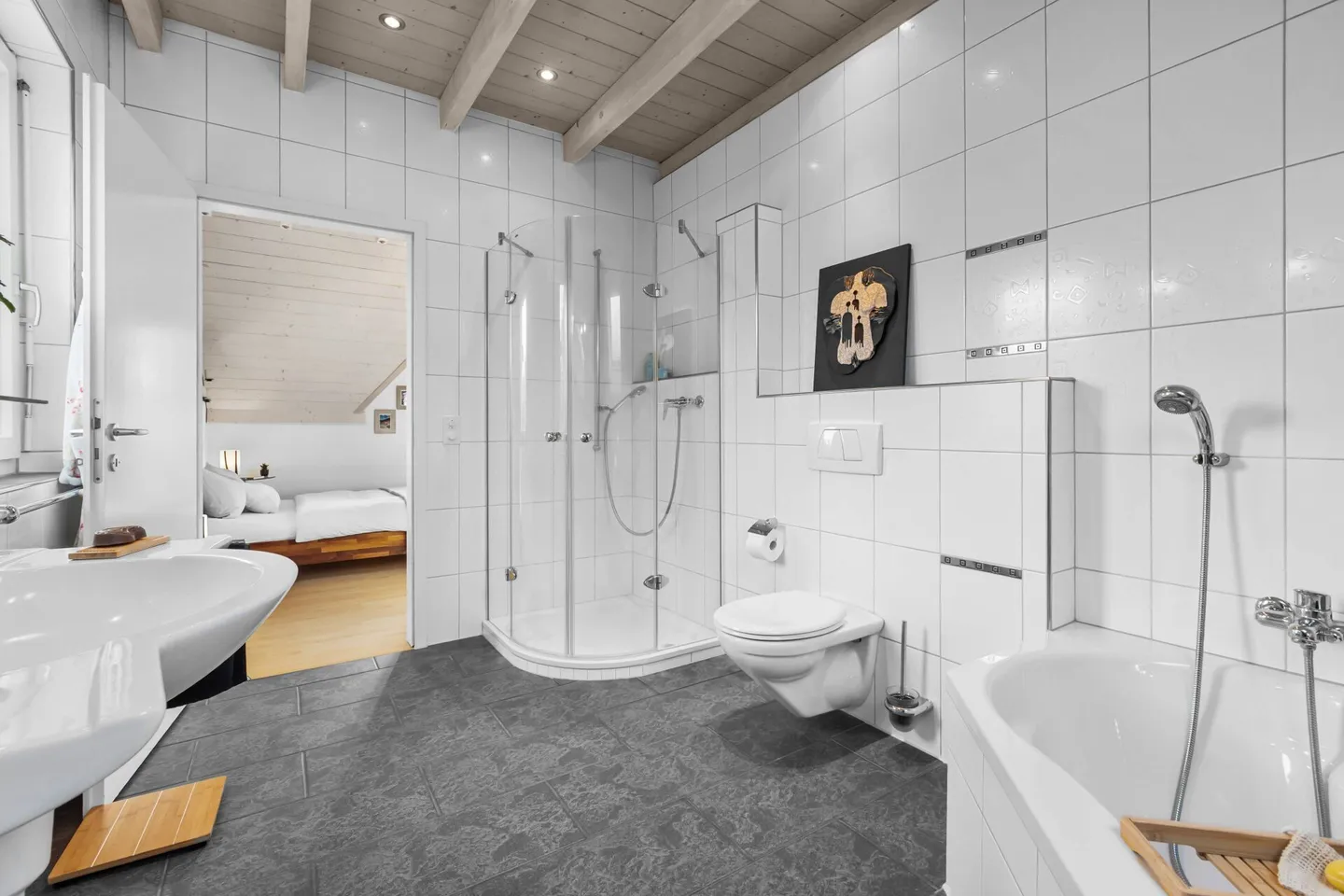 Detached single-family house in a family-friendly location! - Photo 11 of 15