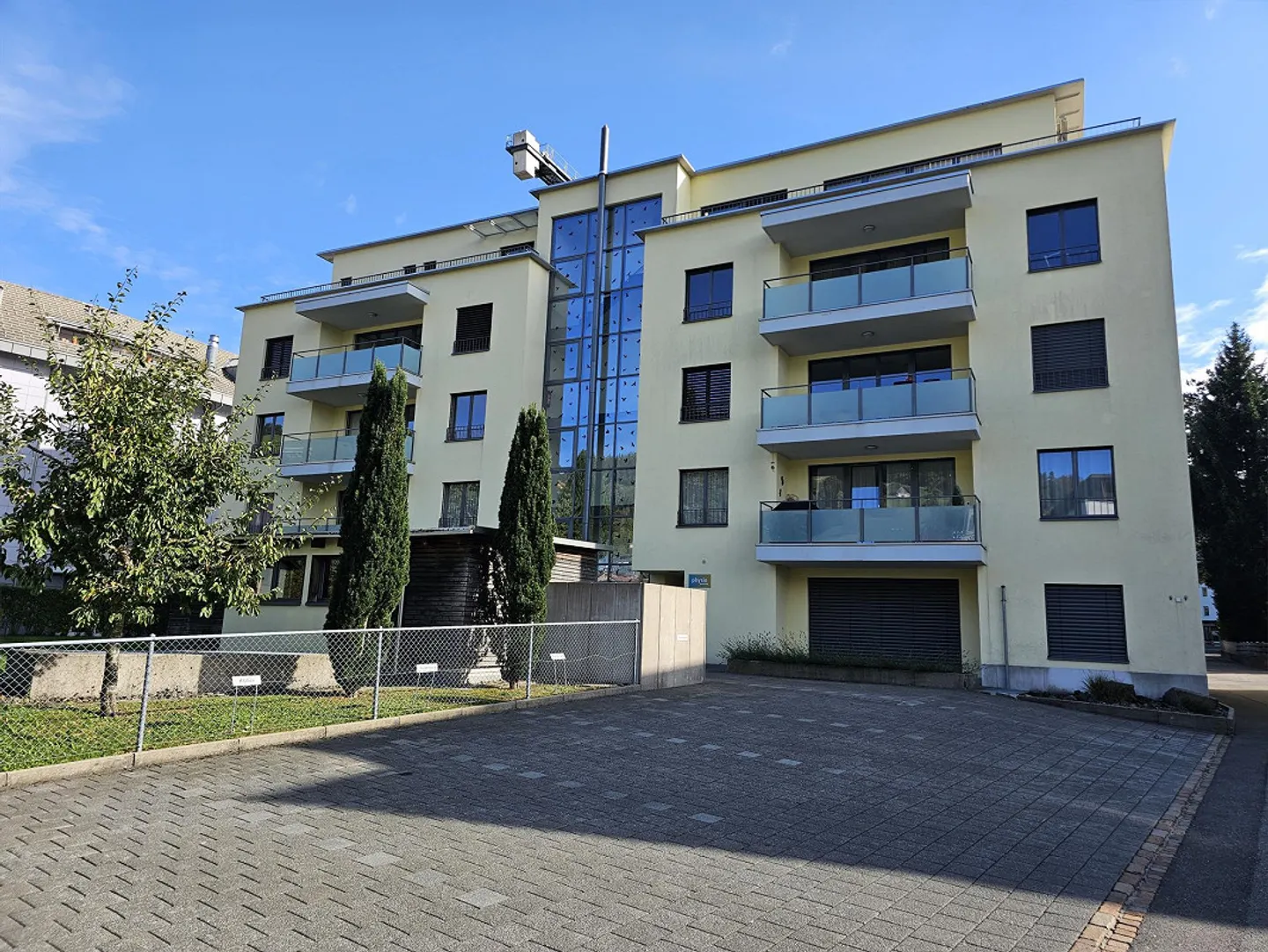 Moderne 4½-Zimmer-Wohnung in zentraler Lage - Foto 1 von 17