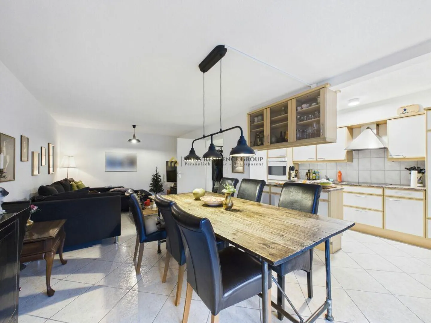 Condominium charmant avec style dans un emplacement privilégié à Pfäffikon ZH - Photo 2 sur 12