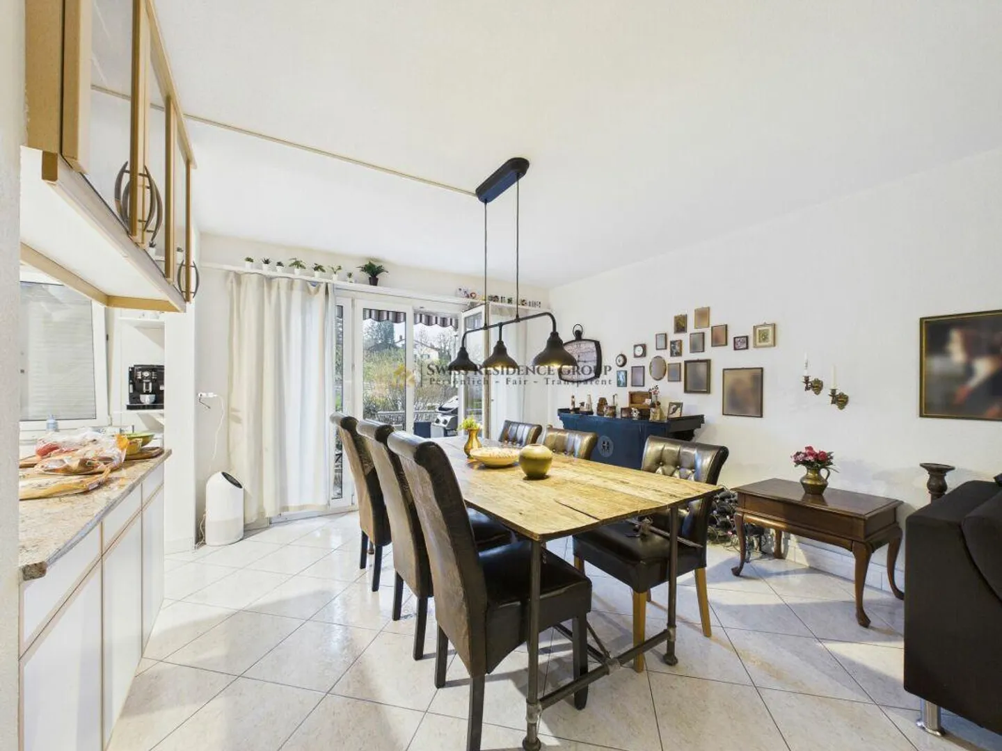 Condominium charmant avec style dans un emplacement privilégié à Pfäffikon ZH - Photo 4 sur 12