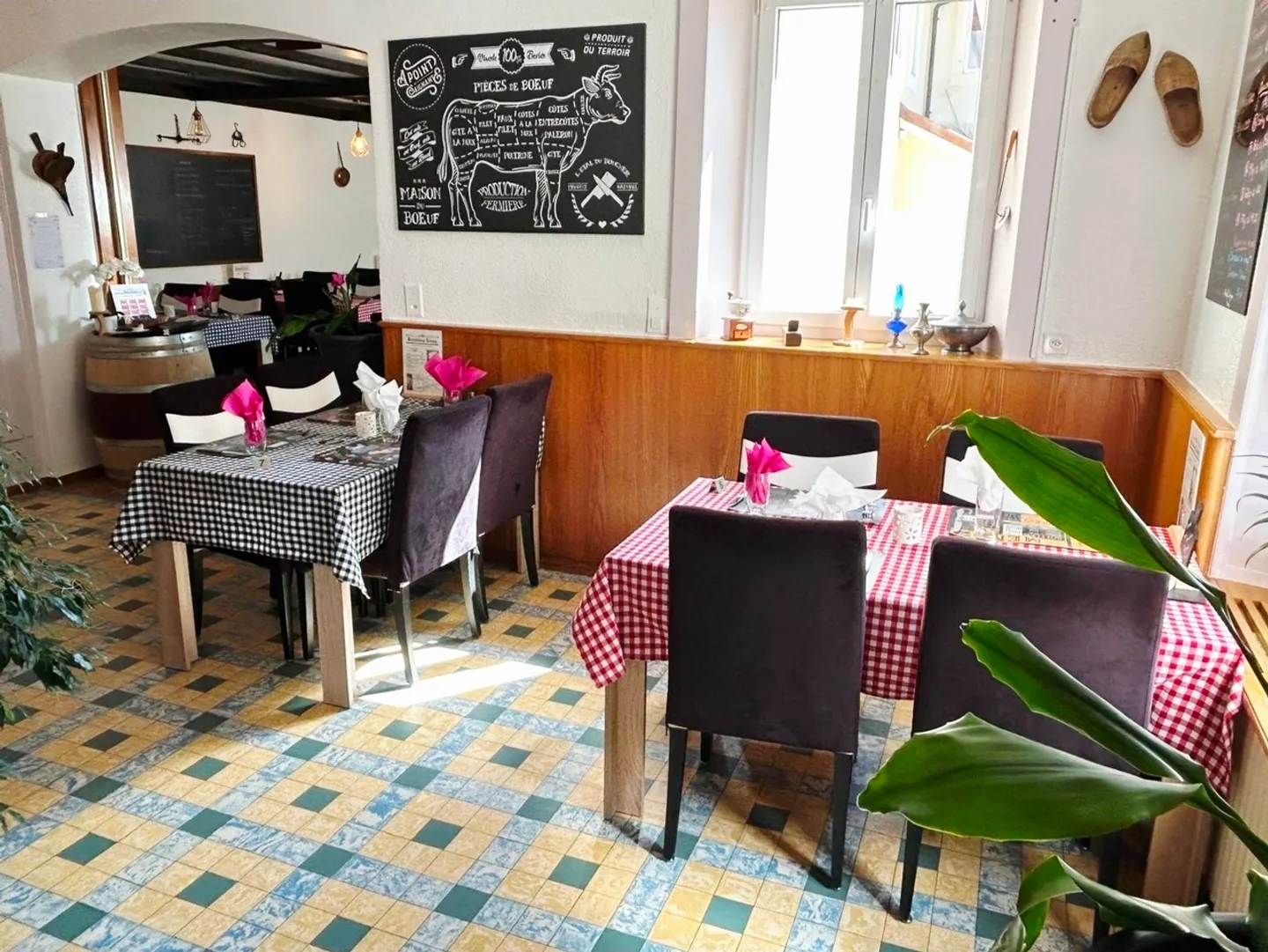 Seize the opportunity to take over the Restaurant du Pont de la Roche - Photo 4 of 9