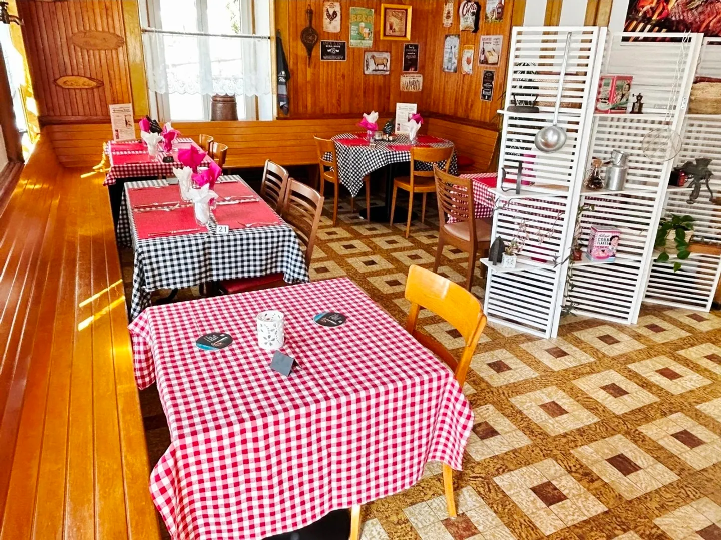 Seize the opportunity to take over the Restaurant du Pont de la Roche - Photo 5 of 9