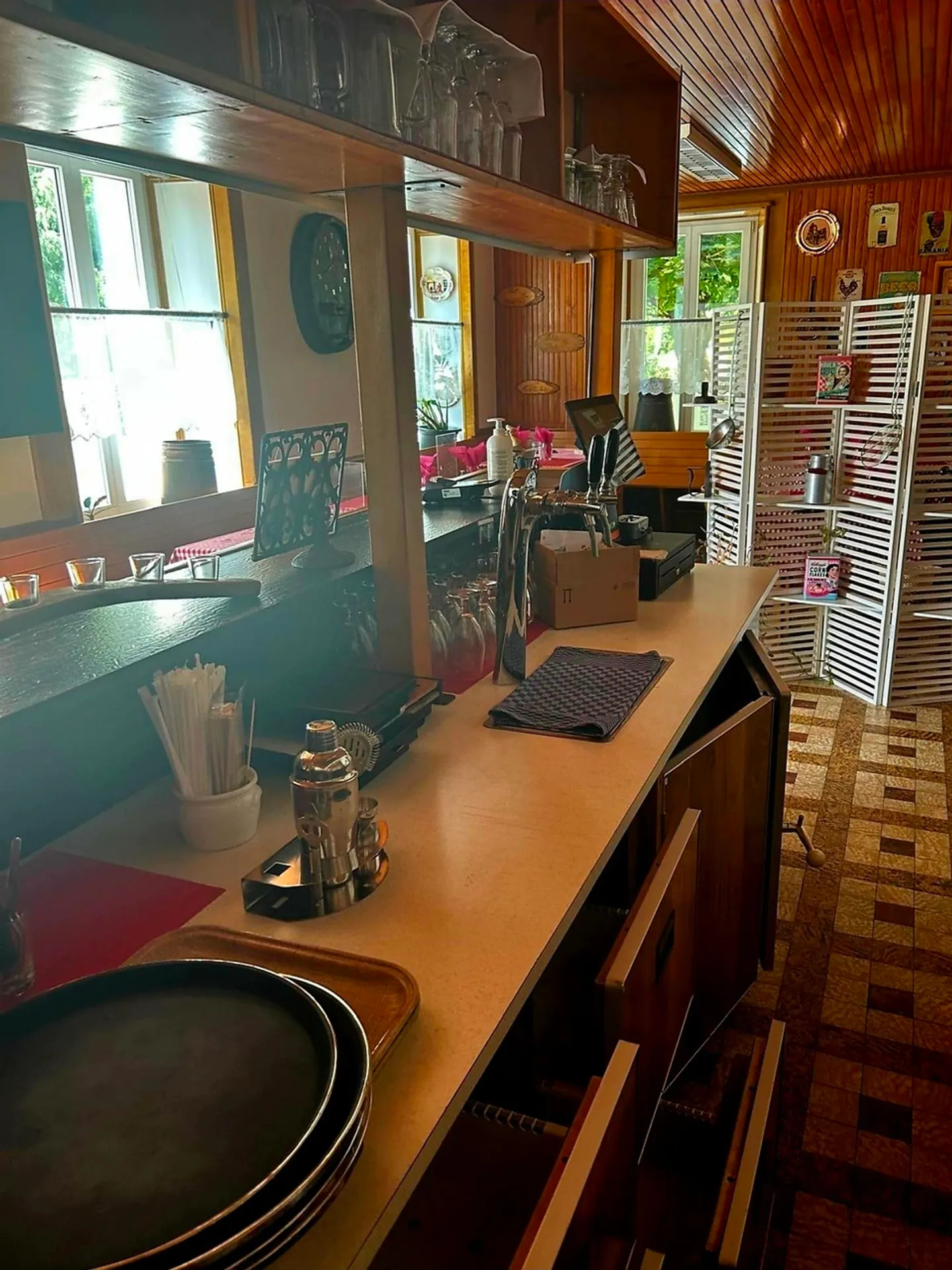 Seize the opportunity to take over the Restaurant du Pont de la Roche - Photo 8 of 9