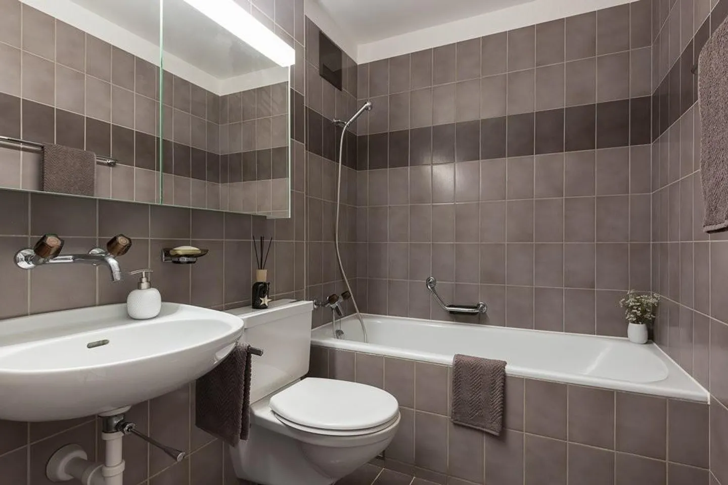 Appartement lumineux avec vue sur la verdure - Photo 5 sur 7