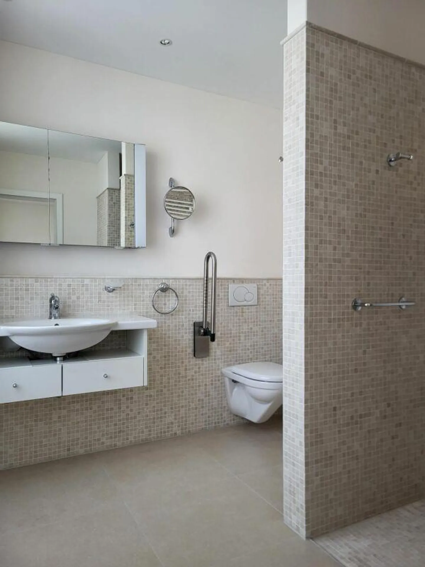 Appartement de haute qualité dans le meilleur emplacement directement au golf - Photo 12 sur 23