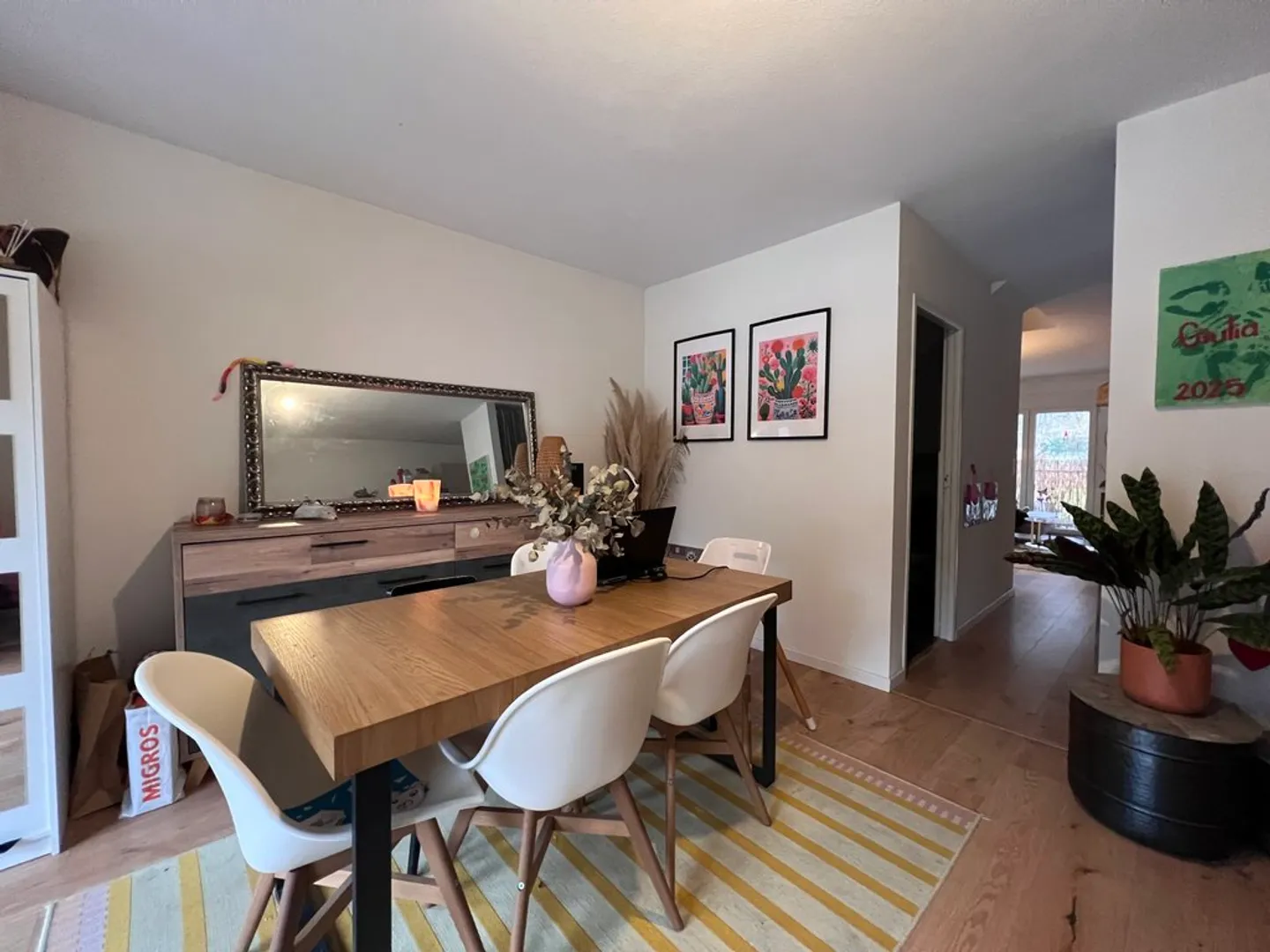 Spacious 3.5 Room Apartment - Photo 2 of 9