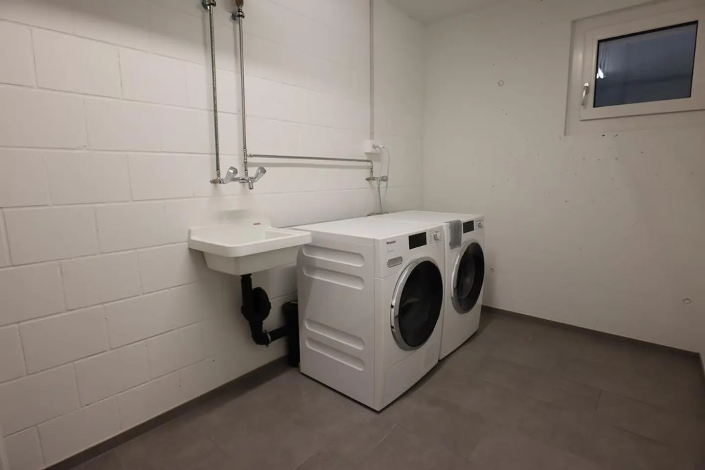 New apartment in a quiet location with its own laundry room - Photo 6 of 6