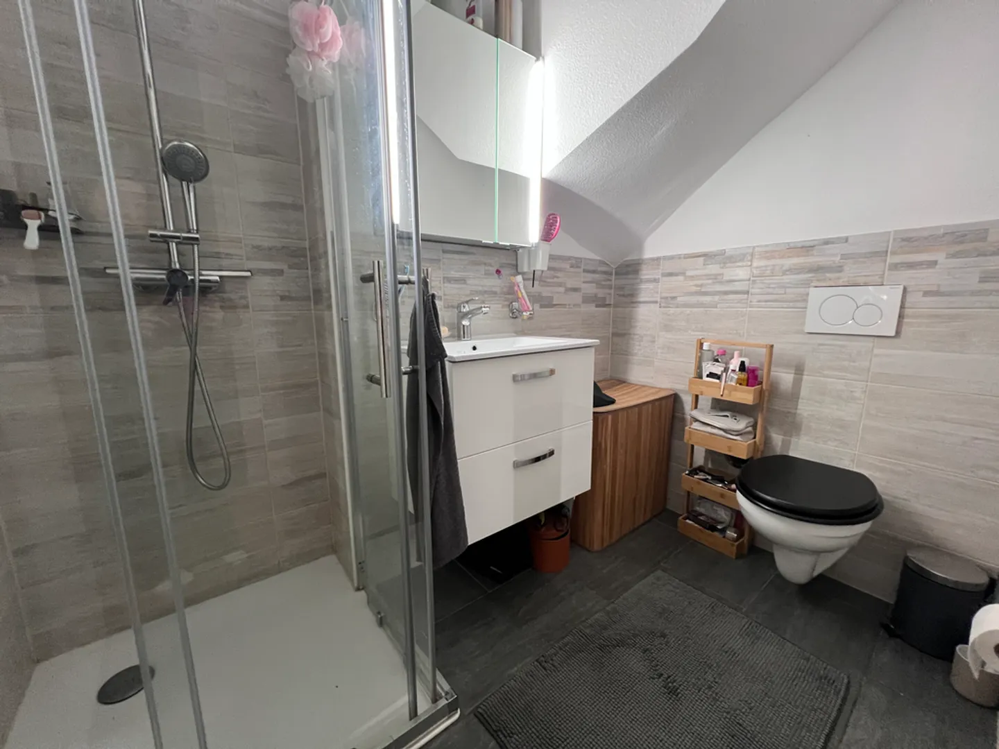 Spacious 3.5 Room Apartment - Photo 9 of 9