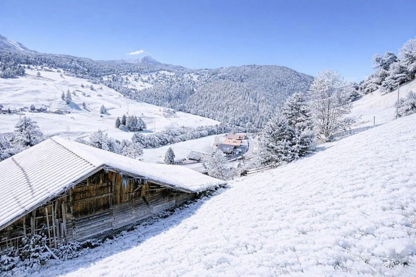 Terreno edificabile con vista spettacolare - Foto 2 di 4