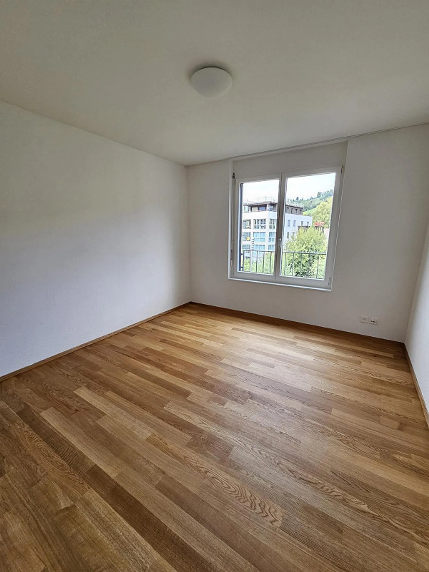 Moderne 4½-Zimmer-Wohnung in zentraler Lage - Foto 15 von 17