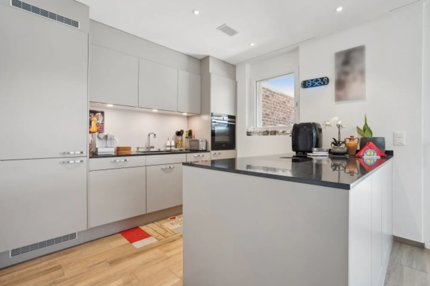 Modern 3.5-room apartment in Wohlen - Photo 3 of 13