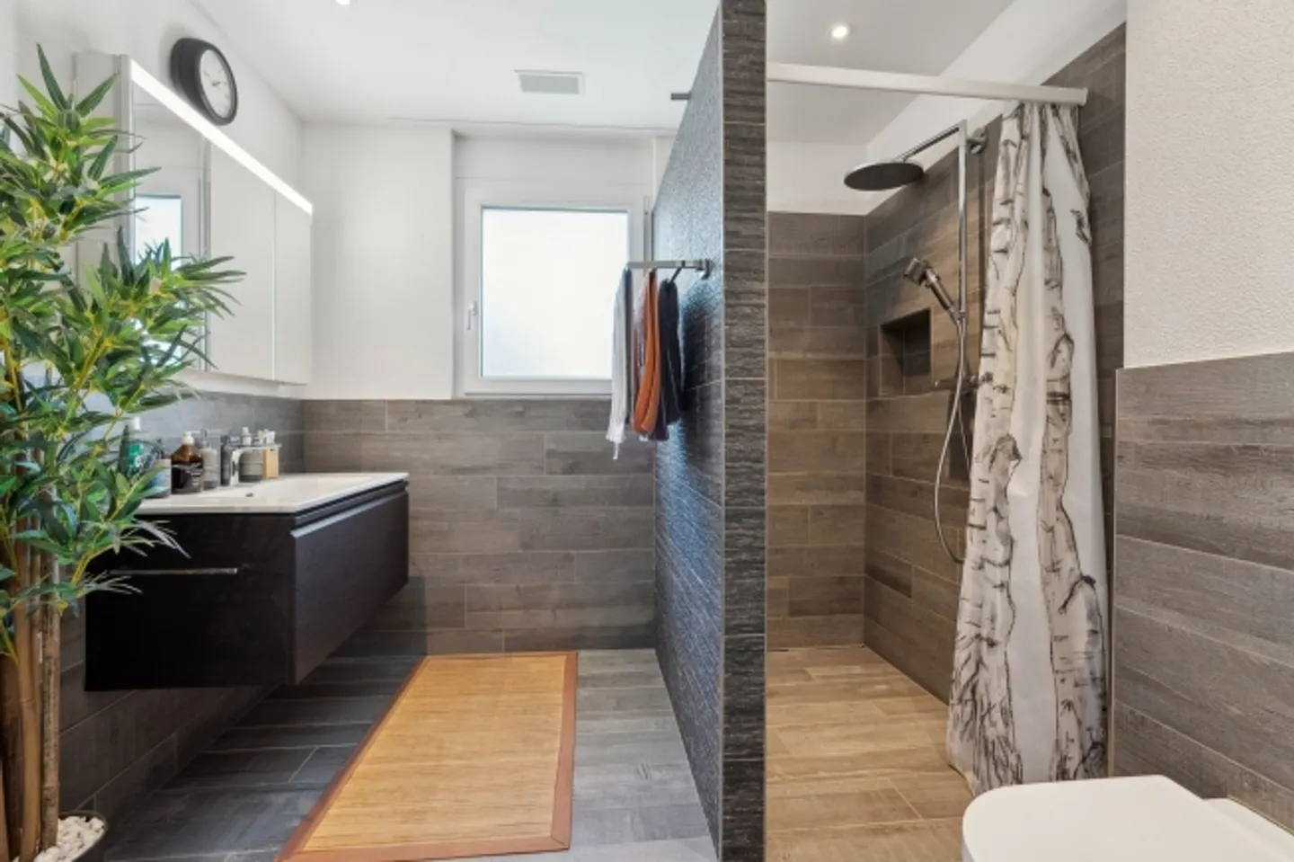 Modern 3.5-room apartment in Wohlen - Photo 8 of 13