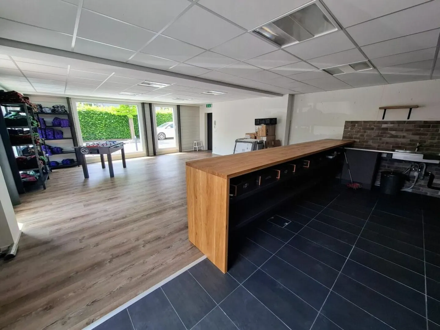 Espace Commercial en Emplacement Privilégié - Photo 3 sur 5