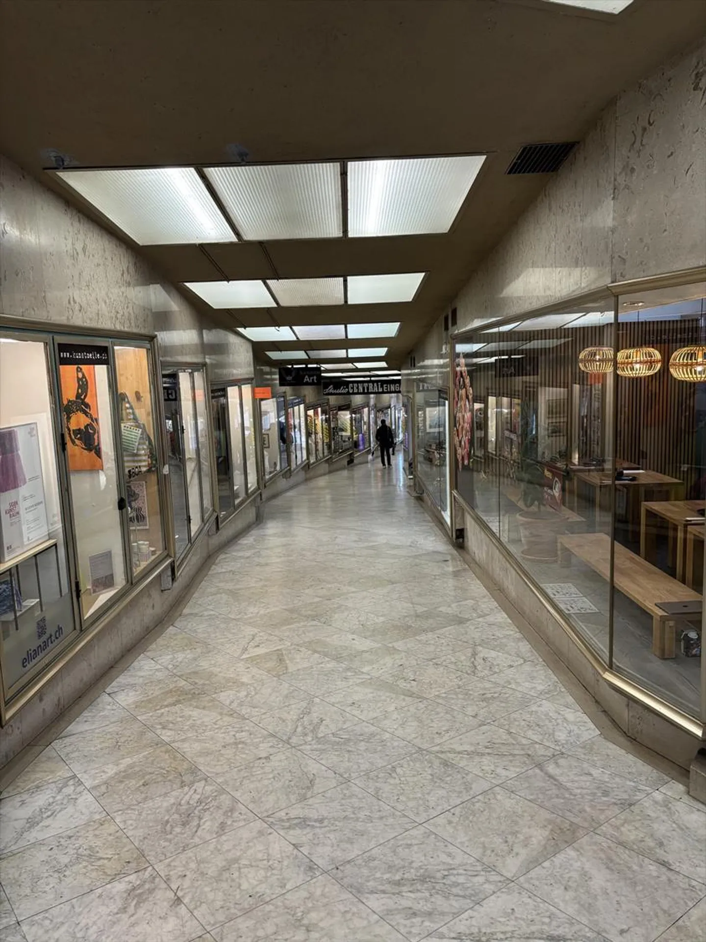 Shop for rent - Photo 6 of 7