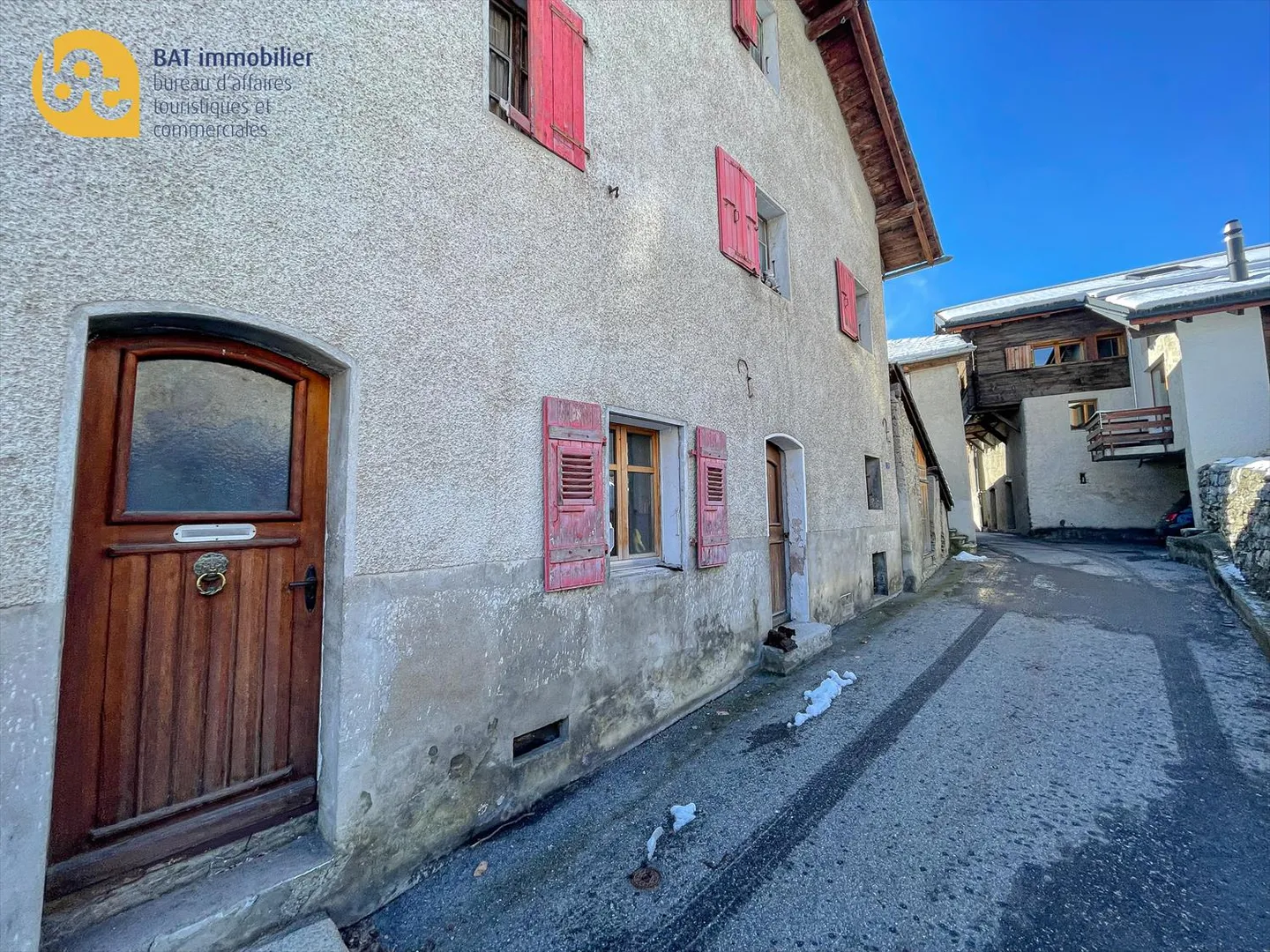 Ollon - Bâtiment historique avec des granges à rénover - Photo 4 sur 13