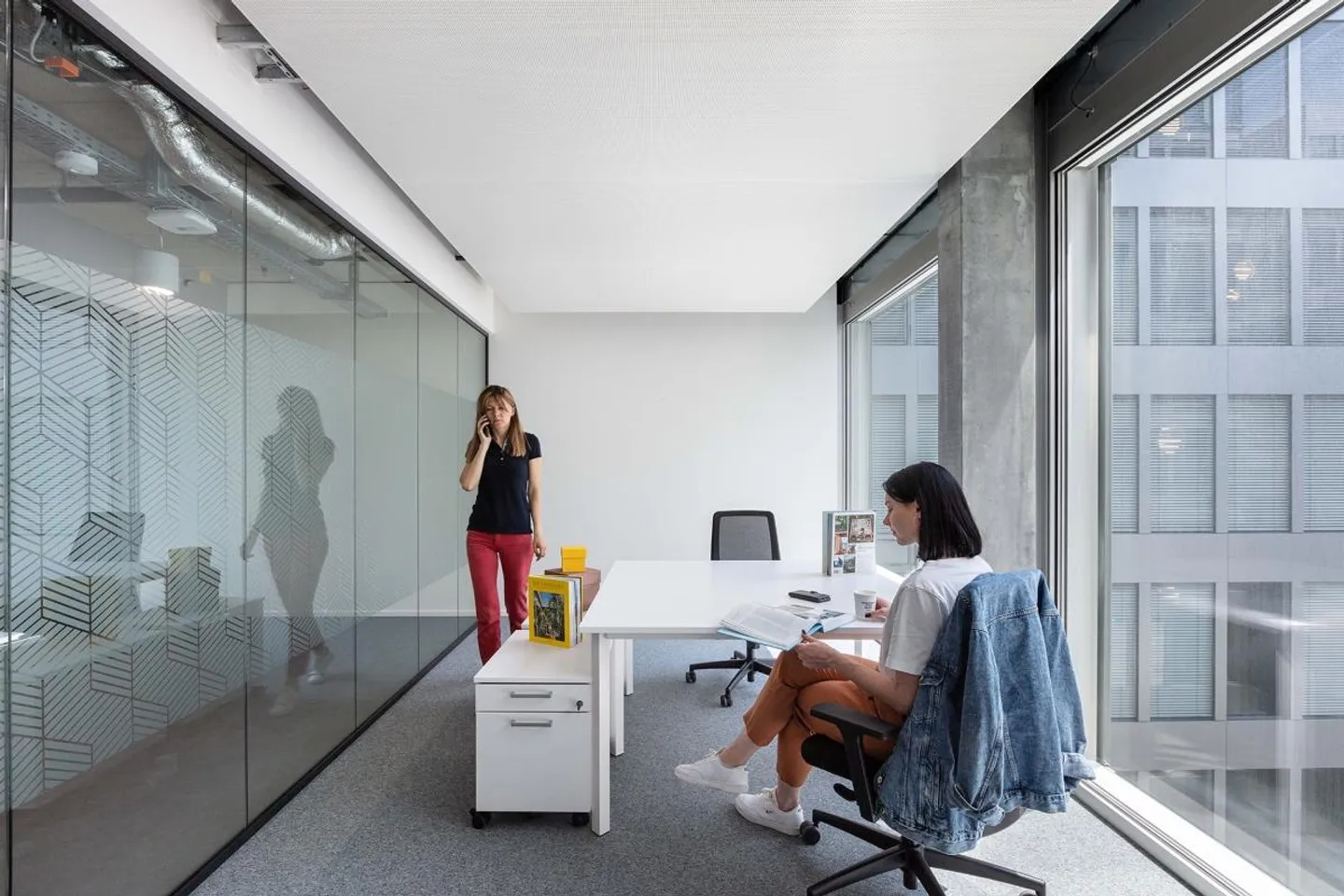 Accesso continuo a spazi per uffici di design per 1 persona in Spaces The Circle 6 - Foto 1 di 11